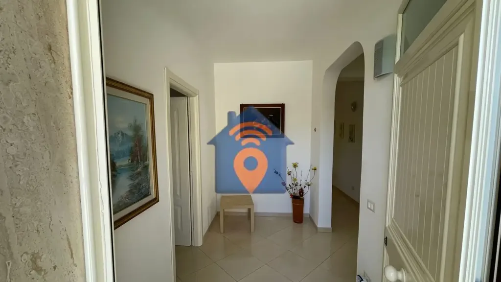 Esik - Villa with Garden in Castelvetrano