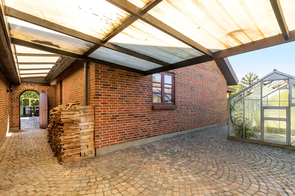 Jardin - Detached Villa with Garden in Kastrup