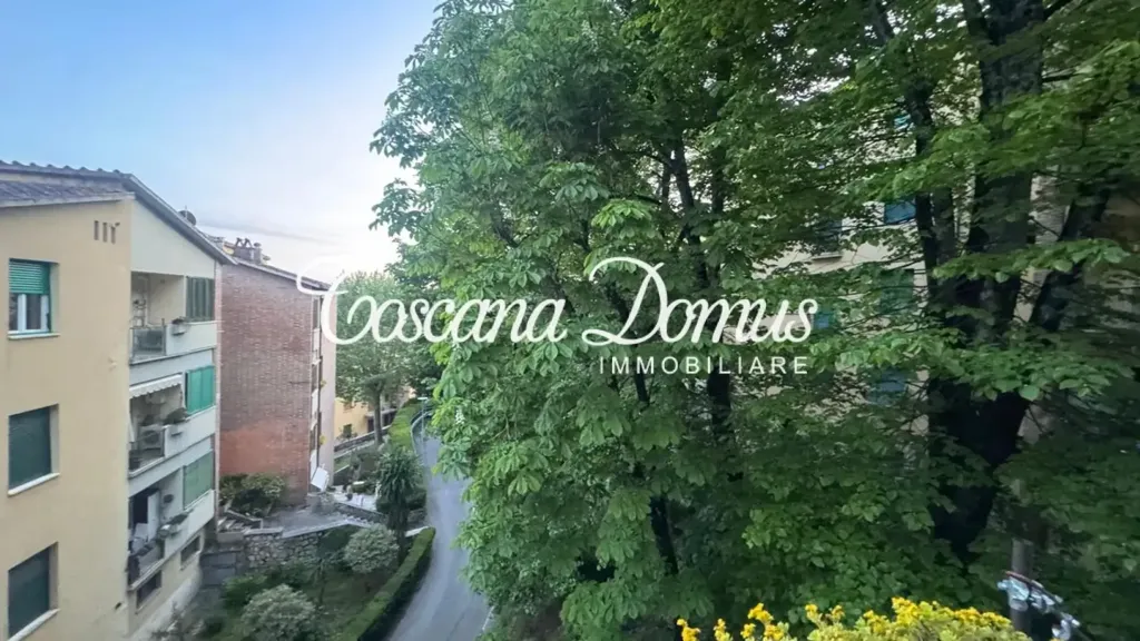 Rõdu - Rustic Apartment with Terraces in Siena