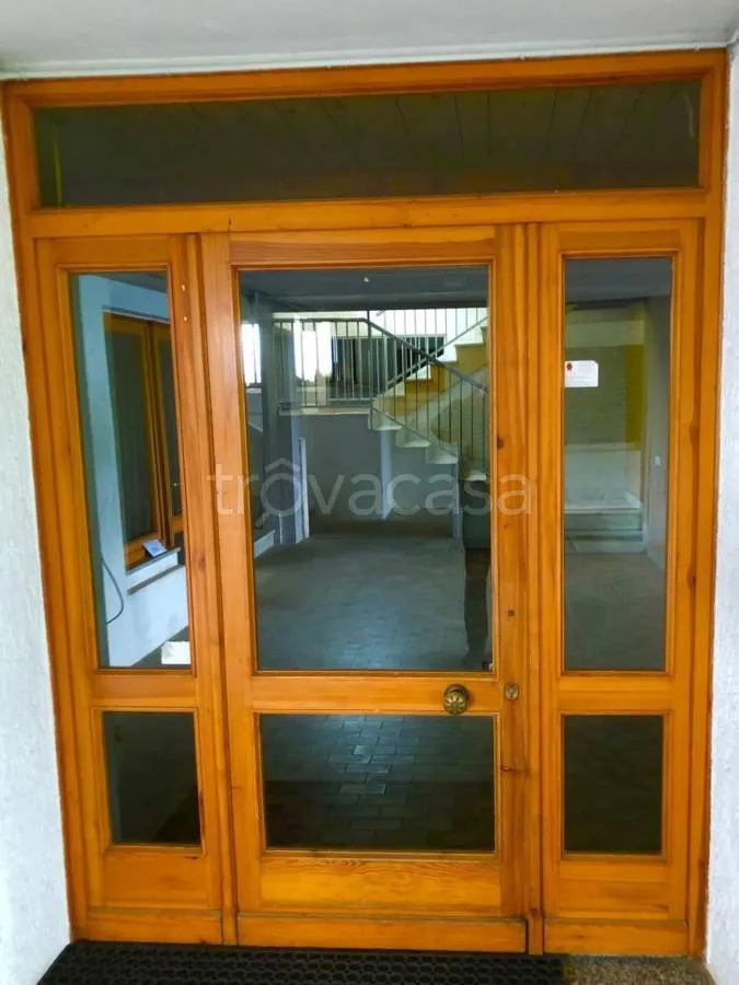 Ingresso - Armed Apartment with Balcony in Saint Gree, Viola