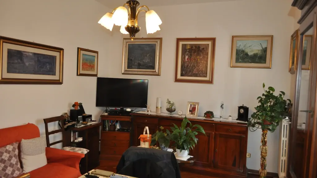 Elutuba - Three-Bedroom Apartment with Balcony in Bedonia