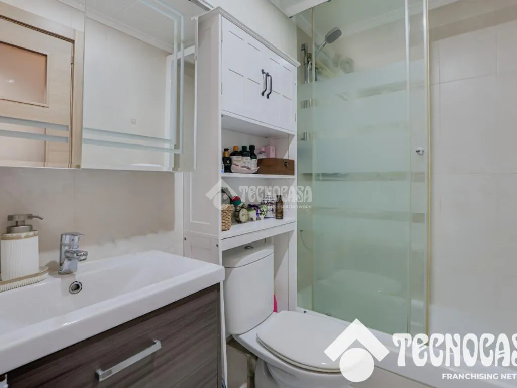 Vannitoad - Charming Flat with Terrace in Sants - Montjuïc
