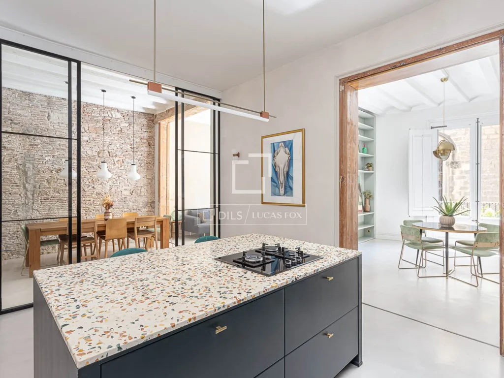 Cuisine - Refurbished Apartment with Central Patio in Barcelona