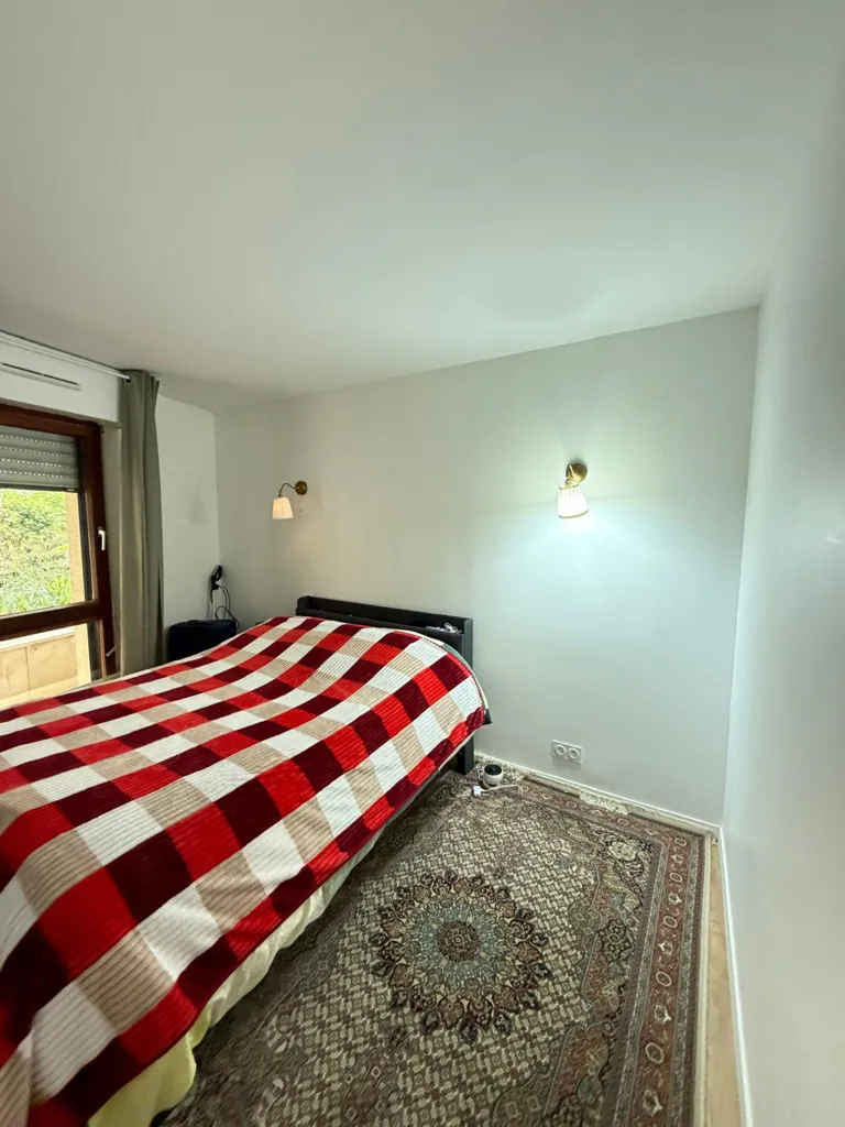 Chambres - Appartement Meublé avec Balcon à Rueil-Malmaison