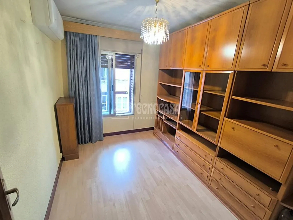 Toad - Penthouse Flat with Terrace in Ciudad Lineal