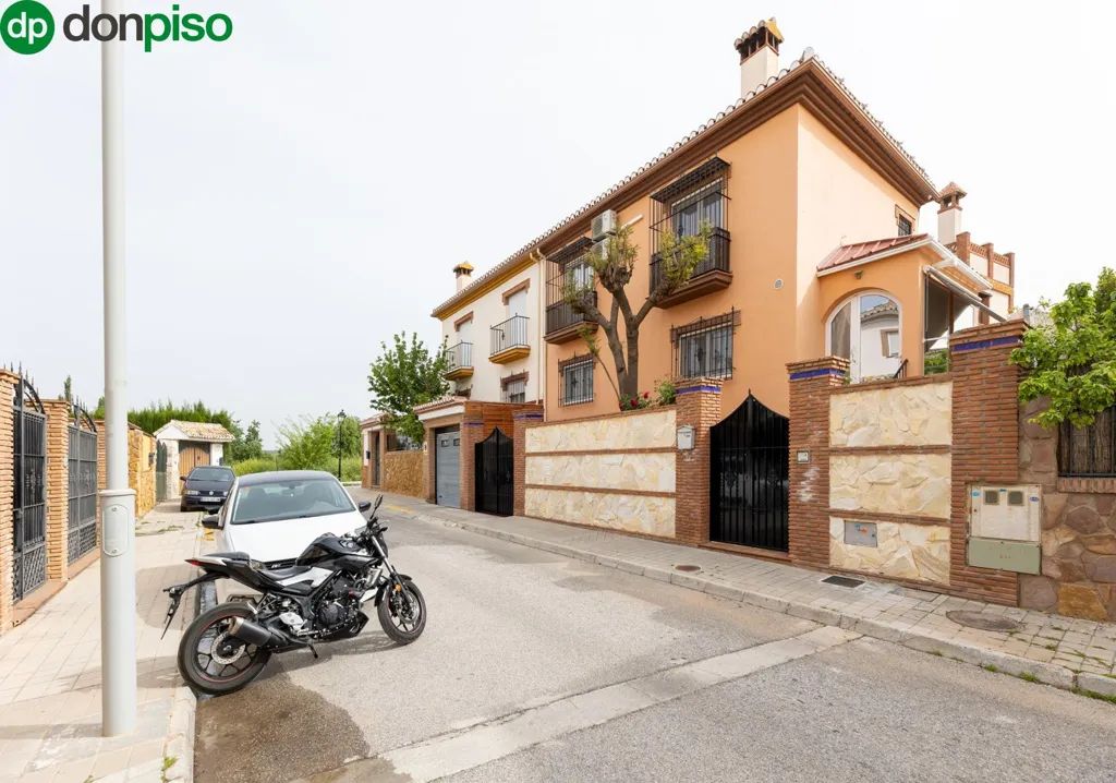 Extérieur - Pareded House with Garden in Jun