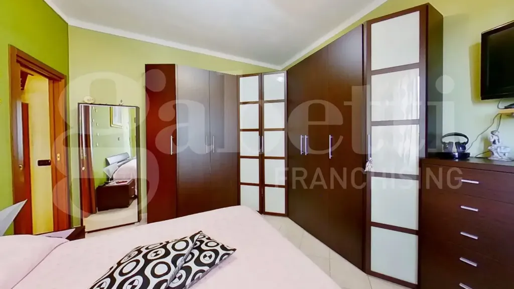 Chambres - Rustic Apartment with Balcony in Avenza