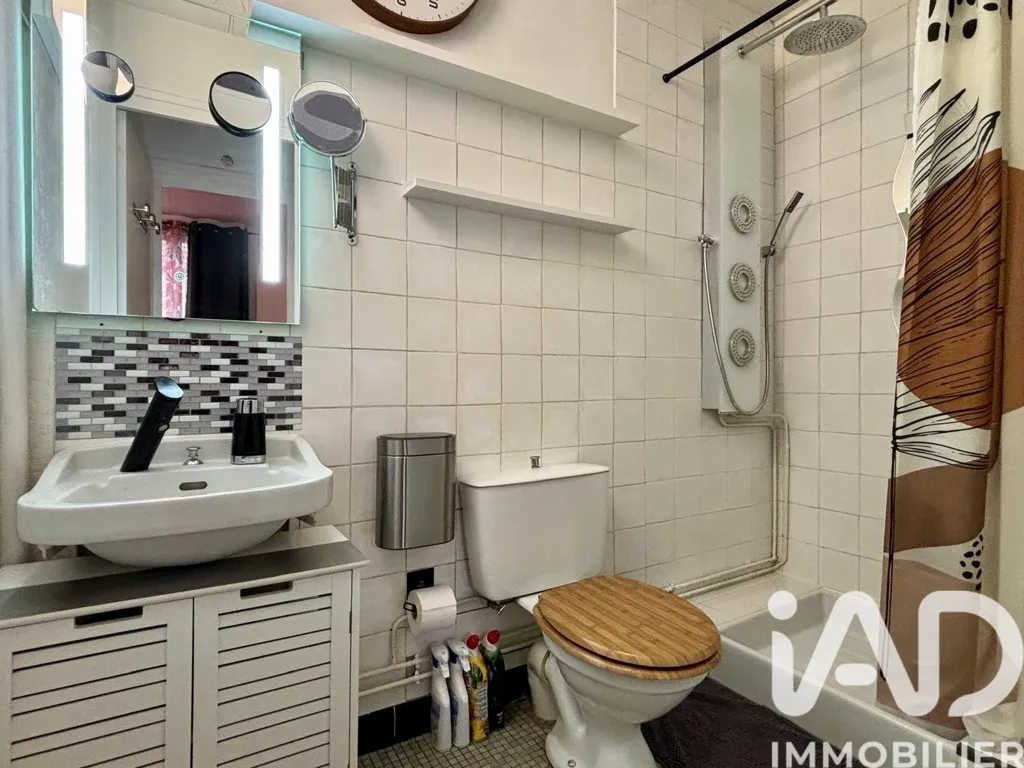 Bagni - Studio with Garage in Central Montluçon