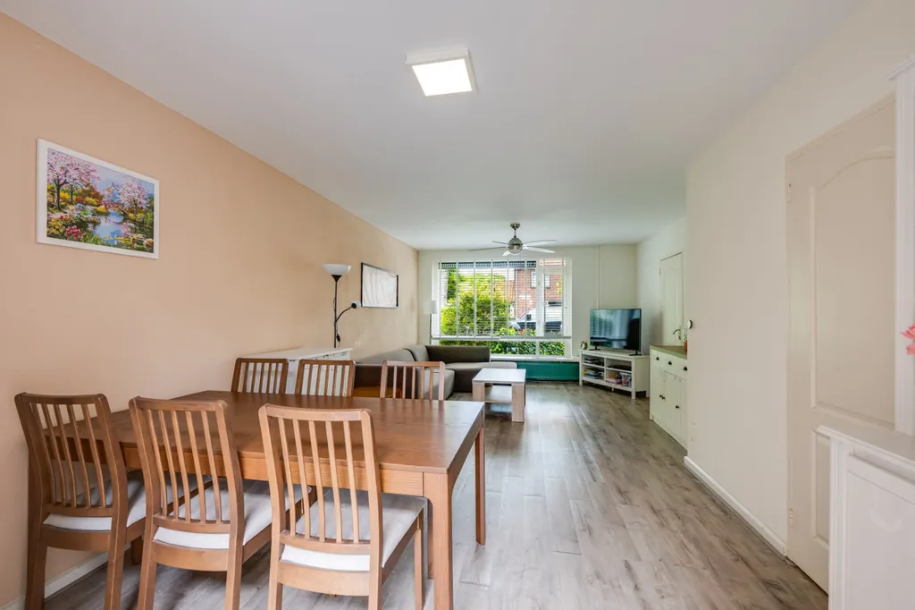 Salle à manger - Two-Storey House with Garden in Rijen