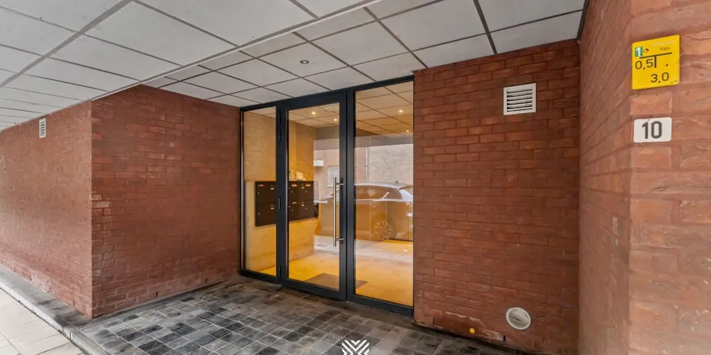 Esik - Compact Apartment with Central Location in Halen