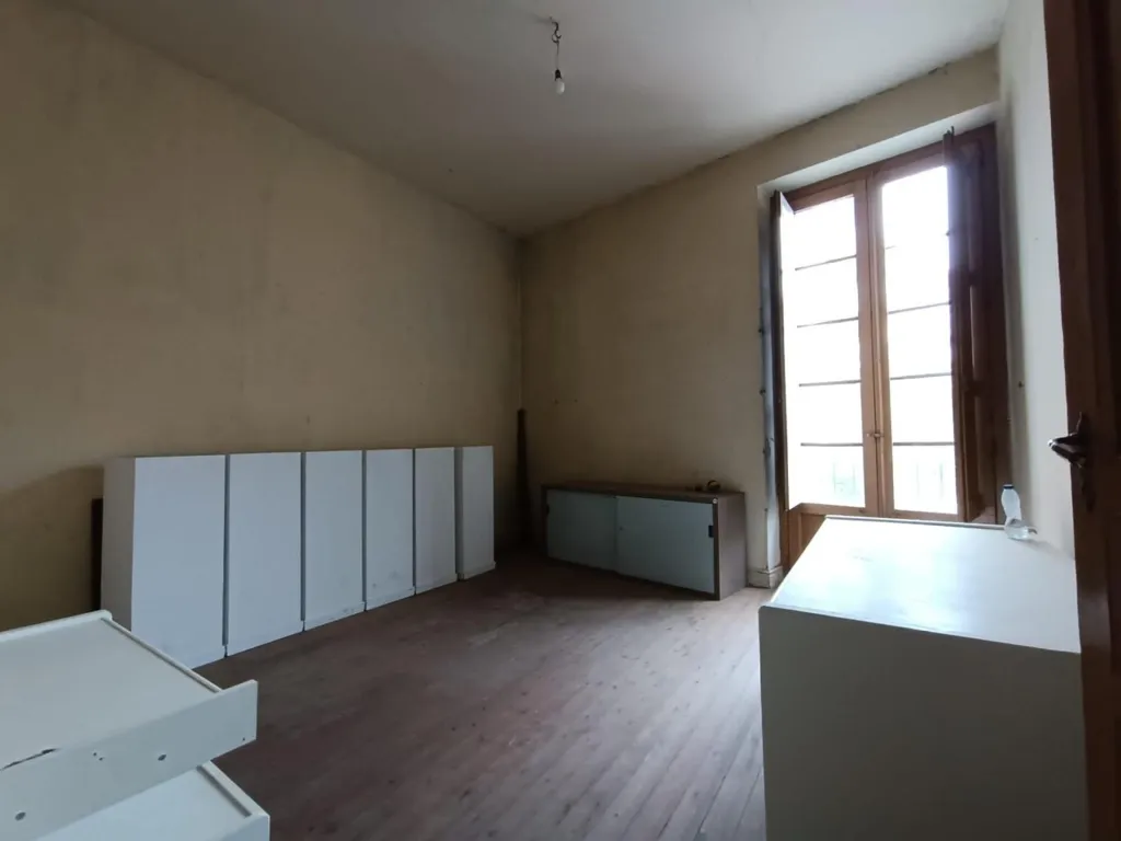 Pièces - Office with High Ceilings in Zamora Centre