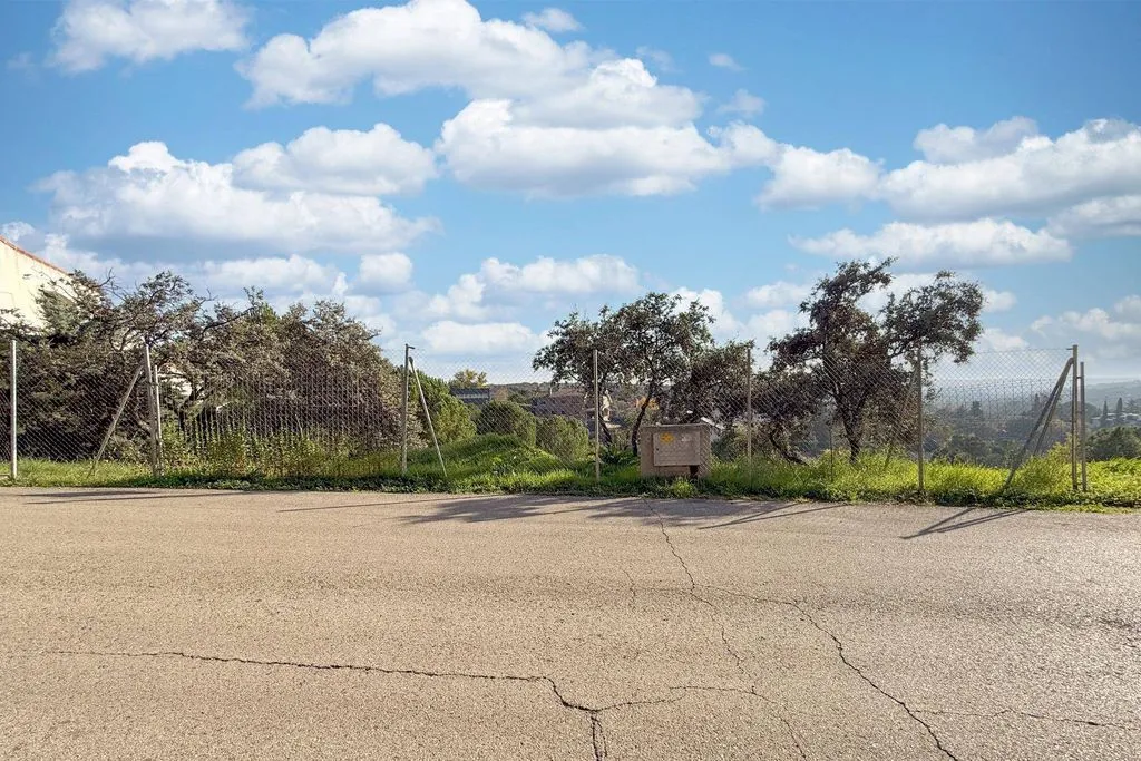 Jardin - Building Land with Views in Torrelodones