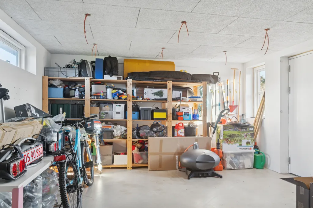 Garage - Villa with Separate Parent Suite in Ørsted