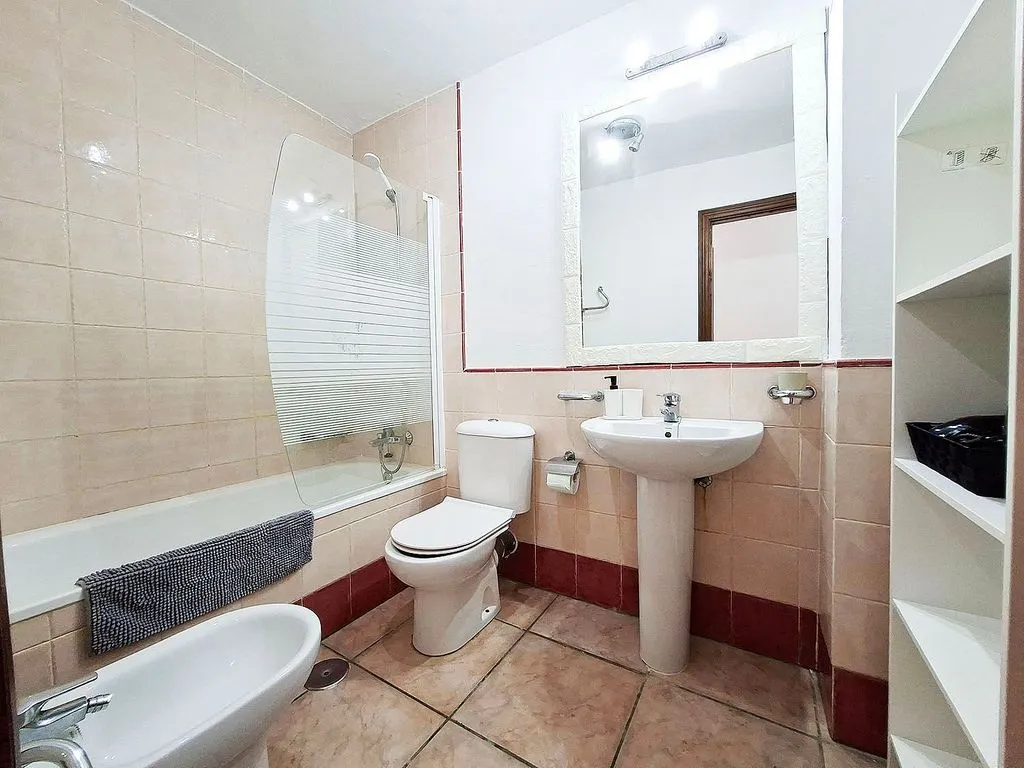 Vannitoad - Terraced Apartment with Pool in Central Location