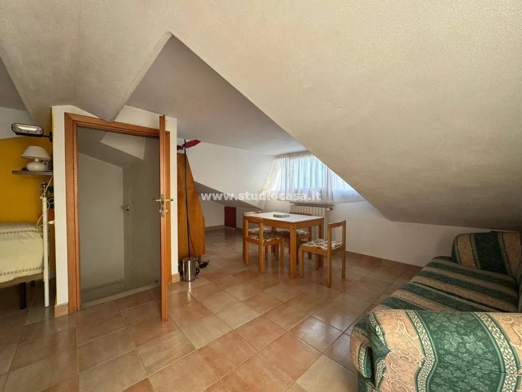 Toad - Luxury Villa with Private Garden in Mapello