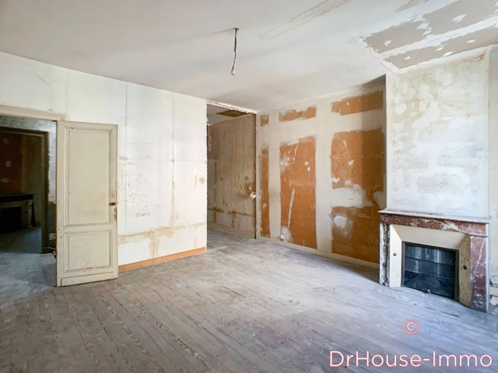Pièces - Maison à Rénover avec Cour Privée à Bordeaux