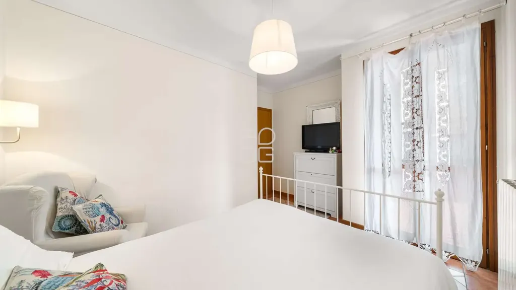 Chambres - Trilocale with Lake View in Polpenazze
