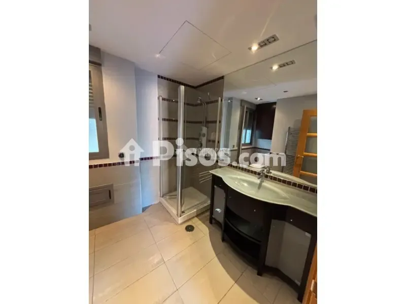 Salles de bain - Reformed Flat with Balcony Views in Salamanca