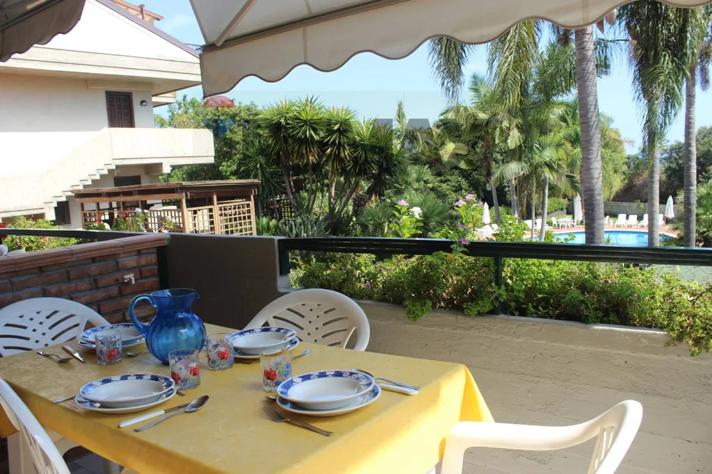 Terrass - Two-Bedroom Apartment with Sea View in Acireale