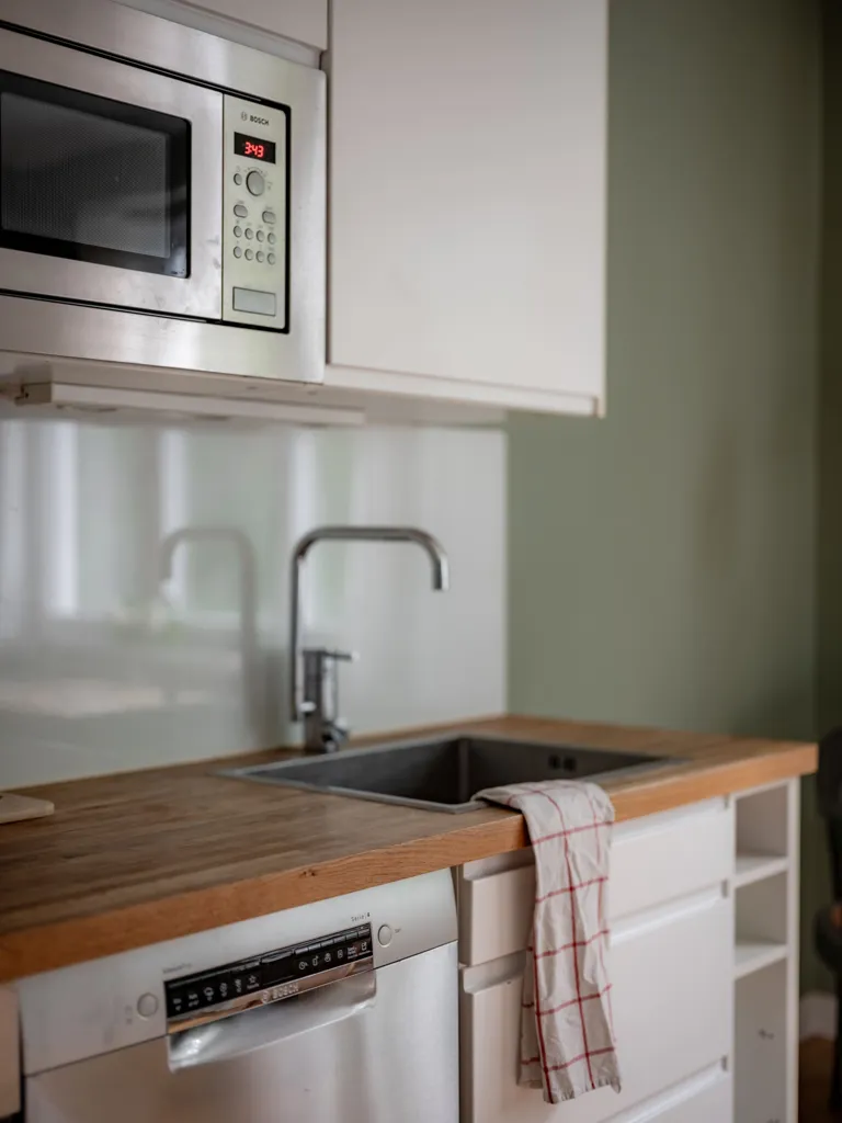 Cuisine - Compact Two-Bedroom in Central Lidingö