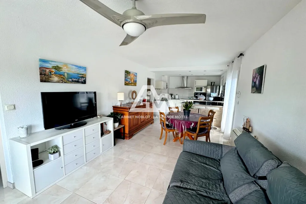 Elutuba - 2-Bedroom Apartment with Garden View in Hérault