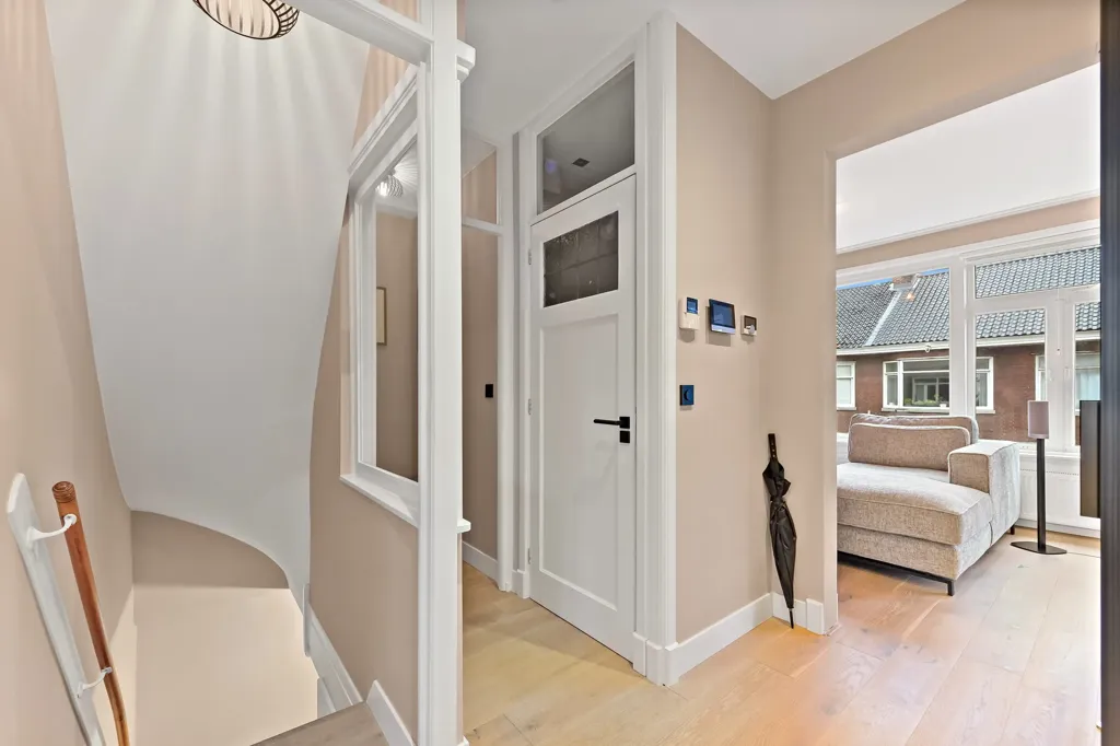 Entrée - Renovated Apartment with Balcony in Blijdorp