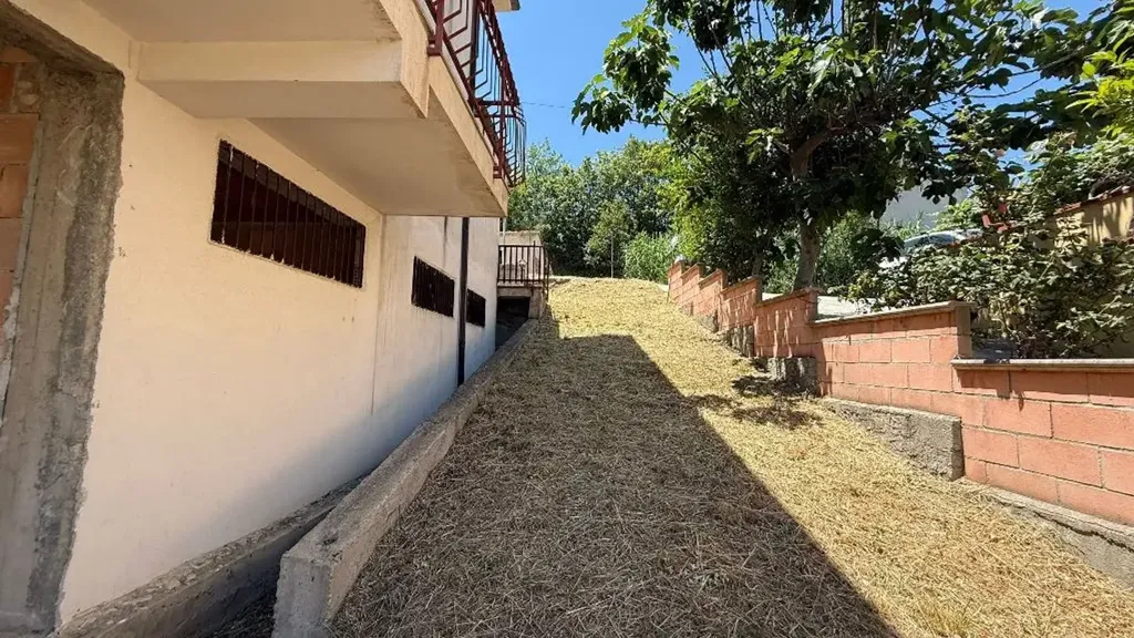 Jardin - Bifamiliar Villa with Garden in Laurignano