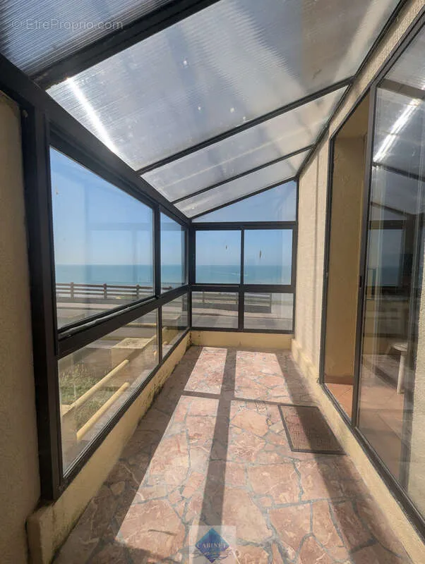 Terrazza - Seafront Apartment with Parking near Onival