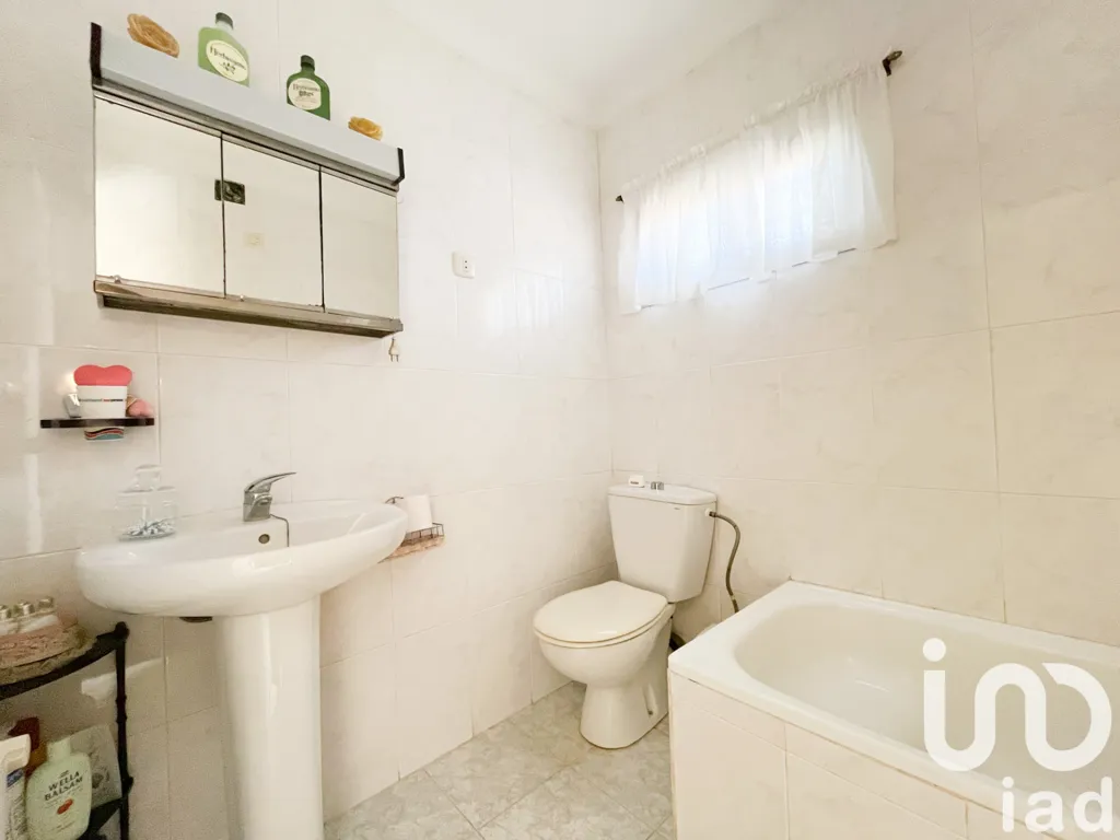 Bathrooms - Rustic Finca with Pool in Casabermeja