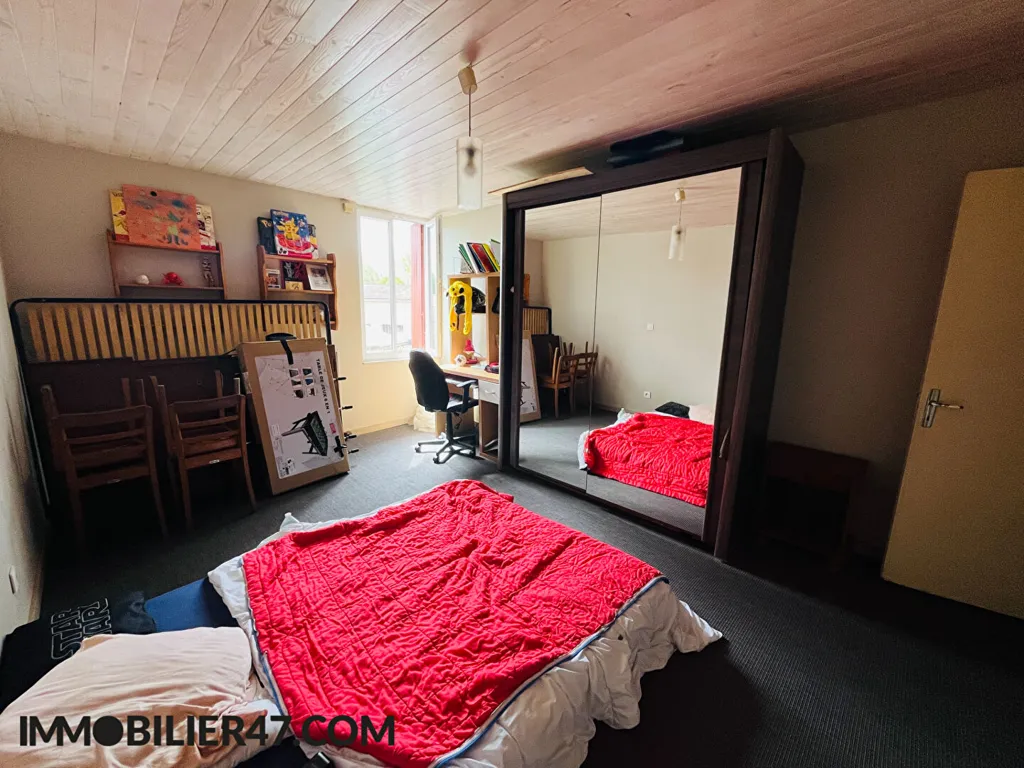 Chambres - Maison Mitoyenne avec Garage près de Tombeboeuf