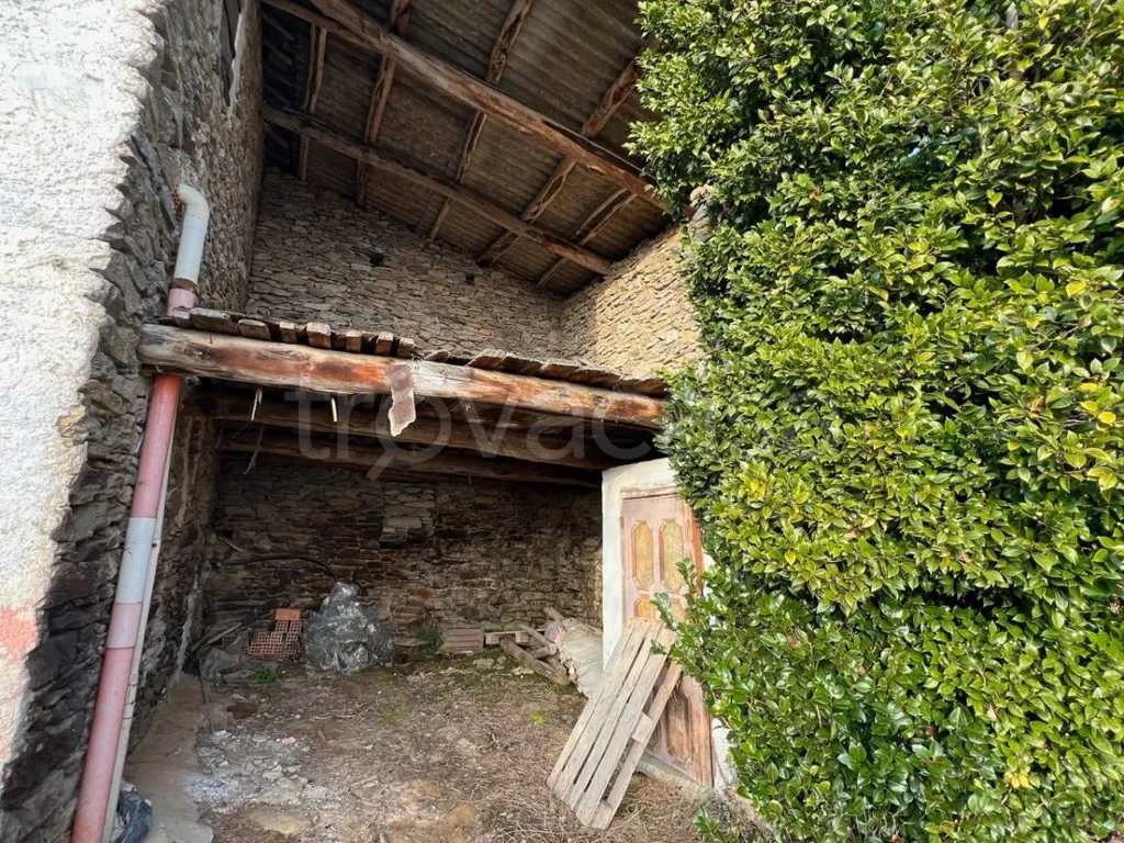 Aed - Rustic Casale with Open View in Envie