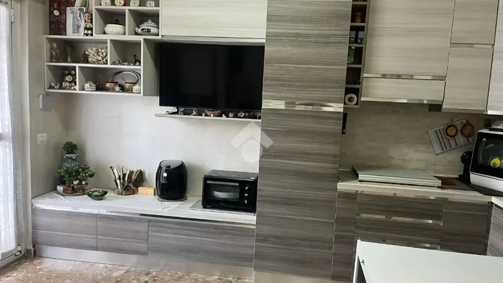 Cuisine - Modernised Studio with Balcony in Sesto San Giovanni