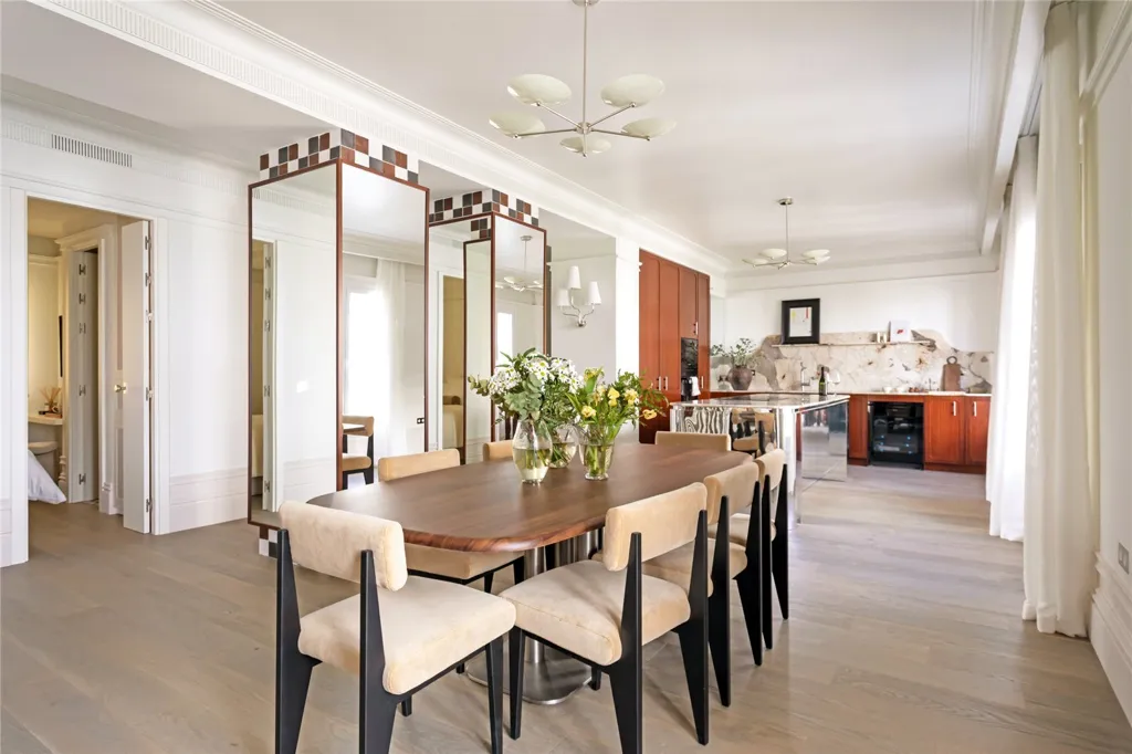 Salle à manger - Refurbished Residence with Concierge in Salamanca