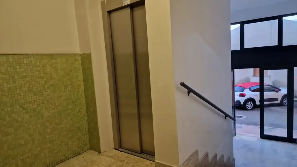 Esik - Penthouse with Panoramic Terrace in Pescara