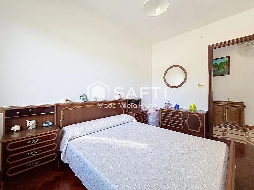 Magamistoad - Detached House with Two Independent Units in Meis