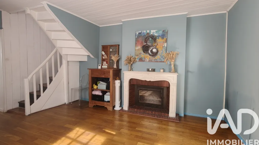 Living Room - Charming Townhouse with Garden in Couëron