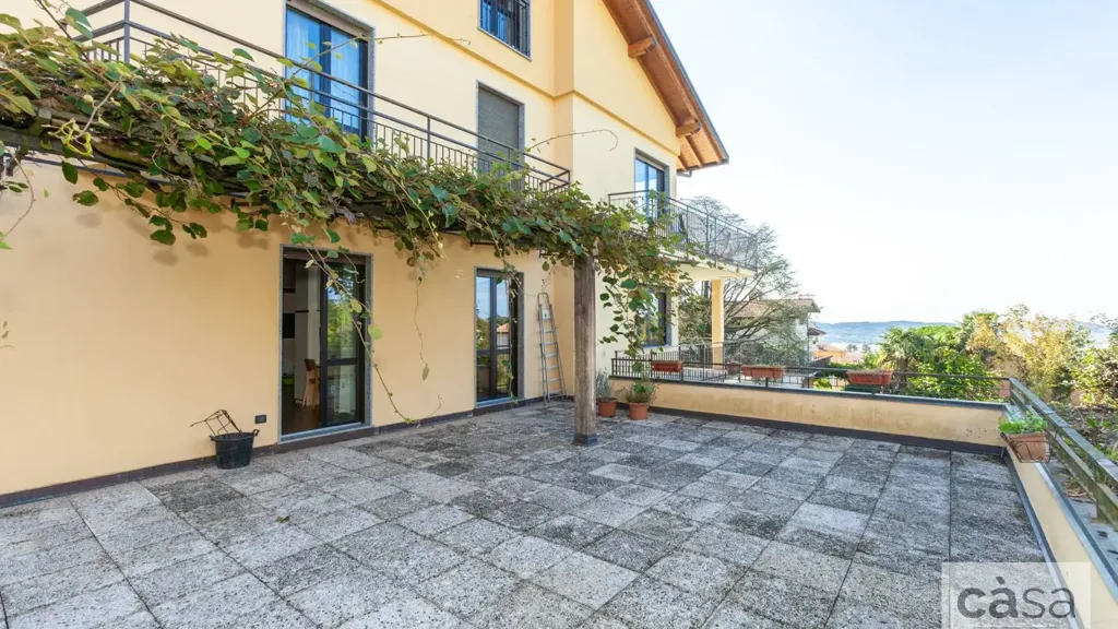 Terrazza - Luxury Villa with Lake View in Comerio
