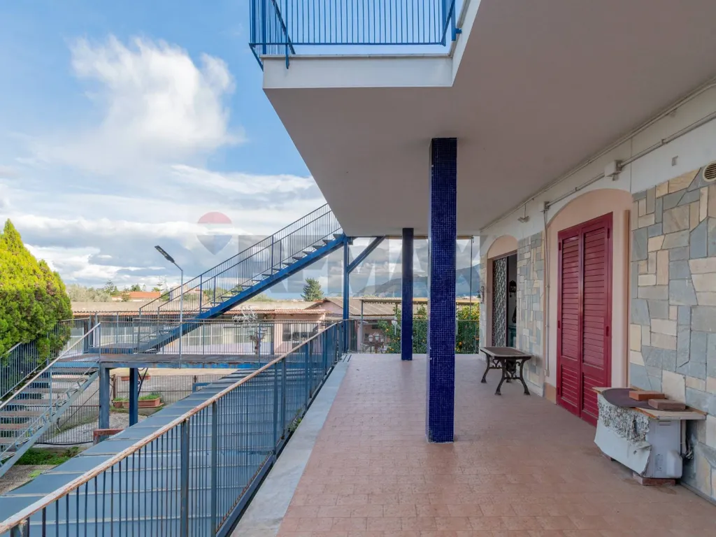 Balcon - Villa Portion with 360° Views in Villagrazia