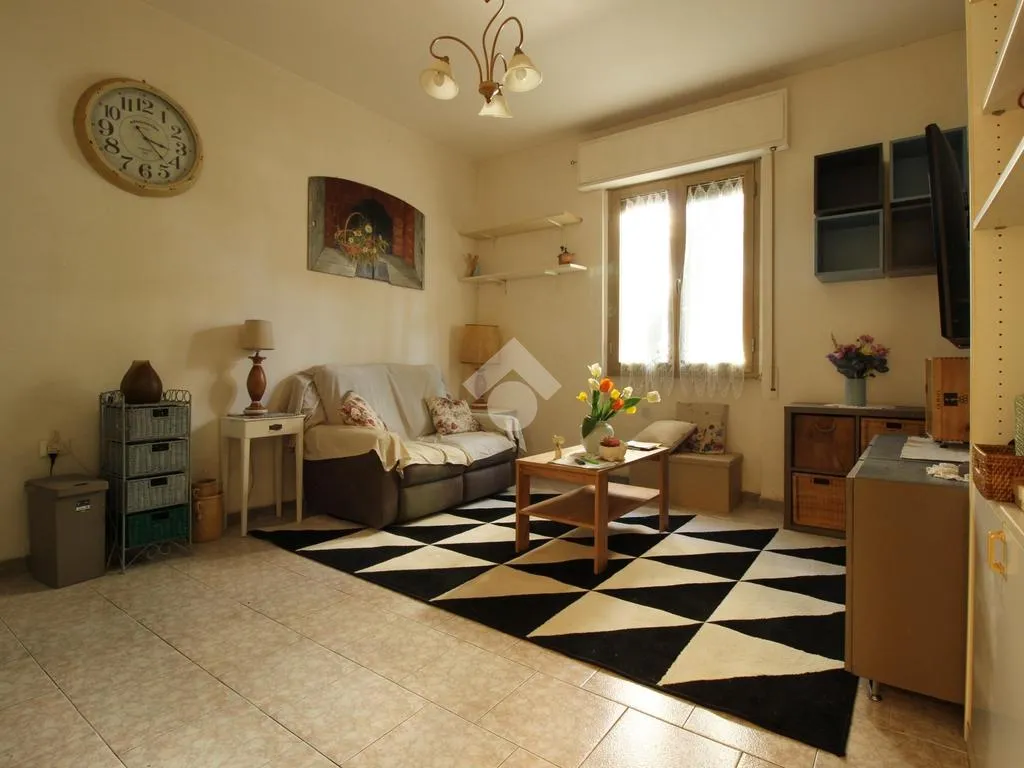 Soggiorno - Terrace-Accessed Apartment in Prato