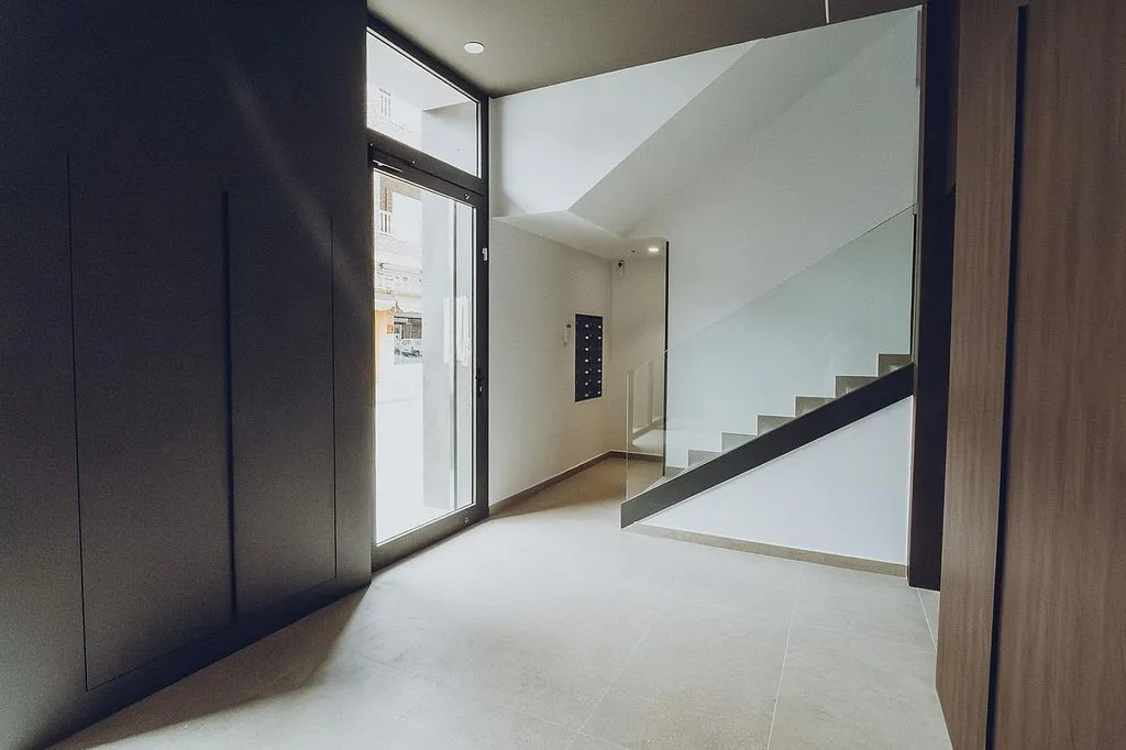 hallway_entrance