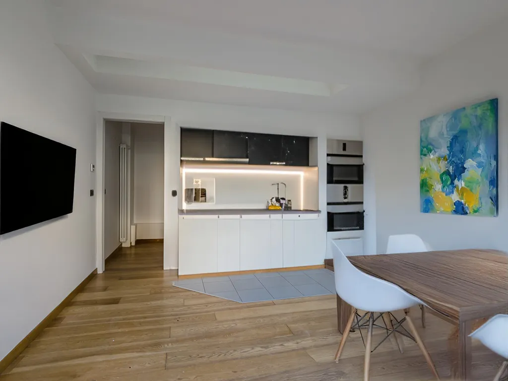 Söögituba - Ground Floor Apartment with Balcony in Rivoli