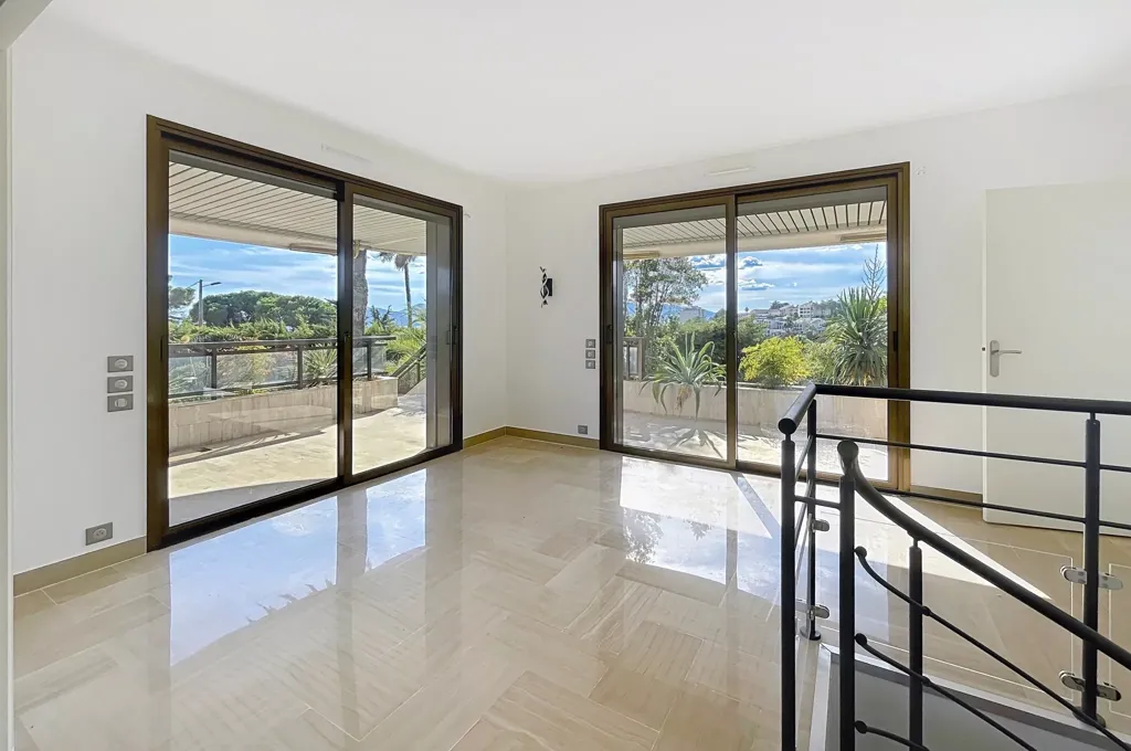 Séjour - Appartement-Villa avec Terrasses et Vue Mer à Cannes