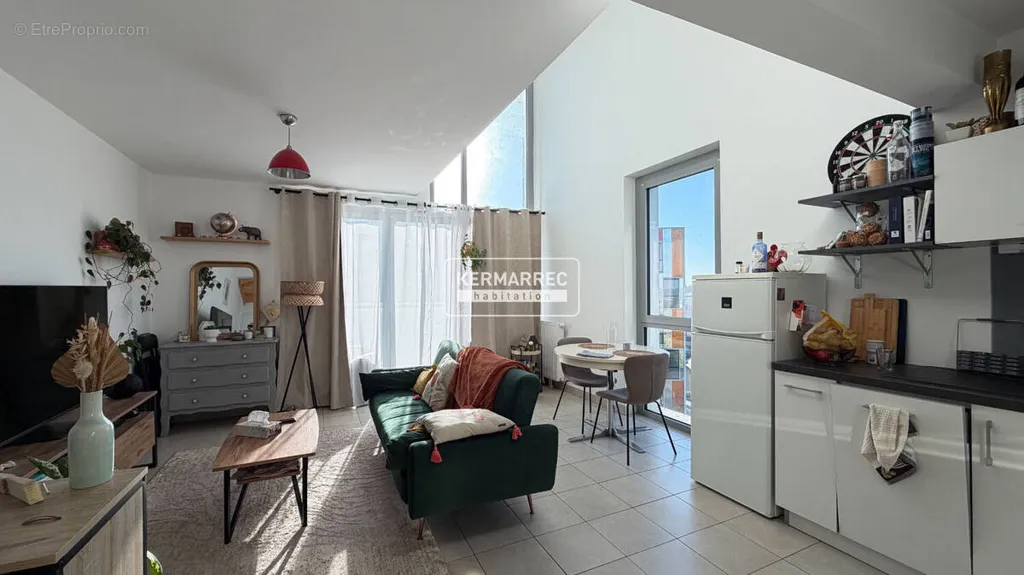 Séjour - Appartement Duplex avec Terrasse au Quartier Gare Sud, Nantes