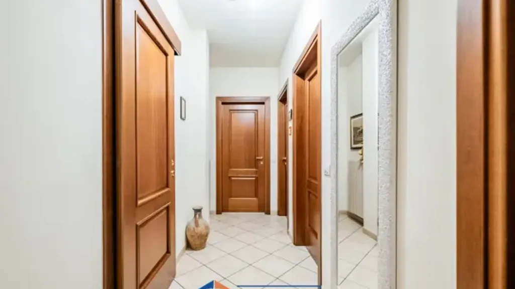 Entrée - Recently Built Apartment with Terrace in Monforte D'Alba
