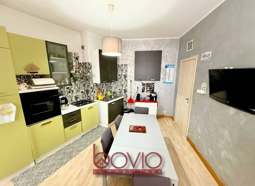 Söögituba - Quadruplex with Balcony in Bertolla, Turin