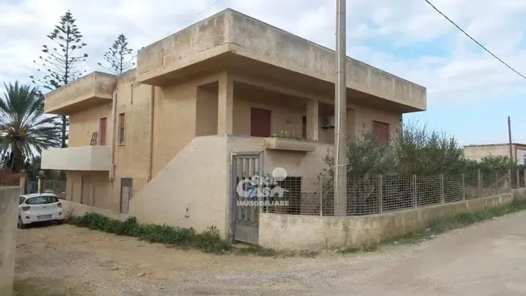 Exterior - Villa with Private Garden in Marsala
