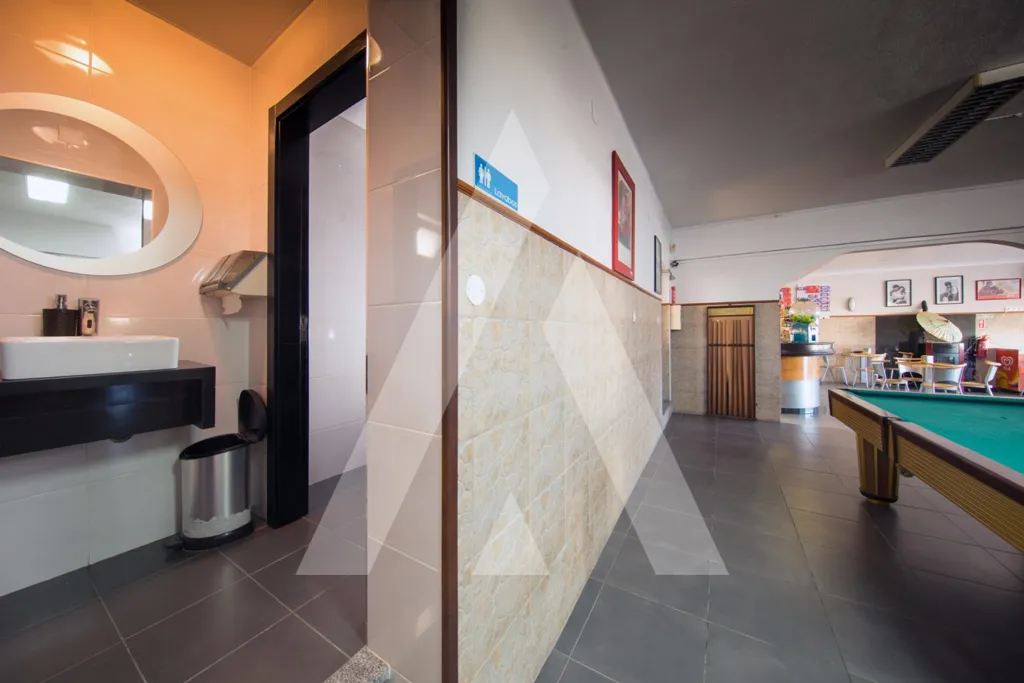 Toad - House with Commercial Space in Figueiró do Campo