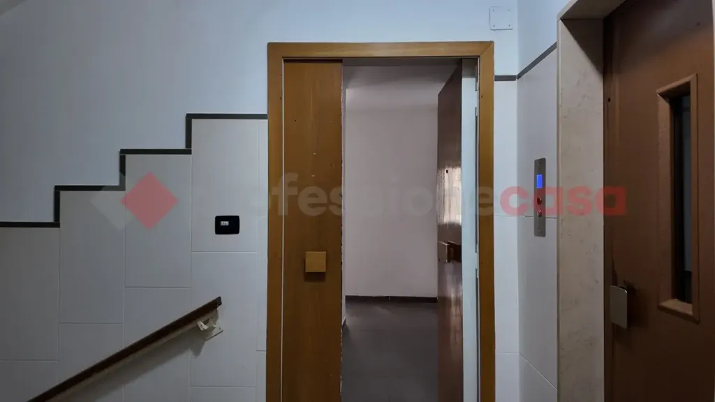 Pièces - Spacious Apartment with Portier in Portici