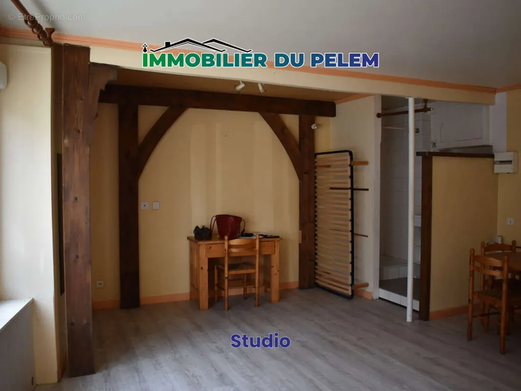 Salle à manger - Immeuble avec 2 Logements en Centre-Ville à Glomel