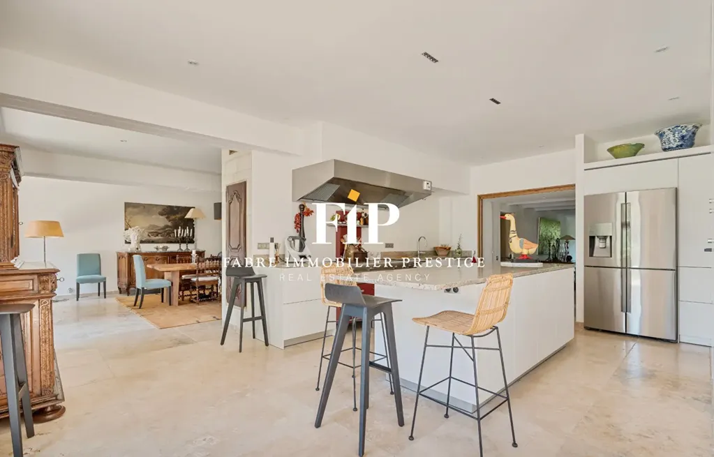 Köök - Luxurious Estate with Pools in Eygalières